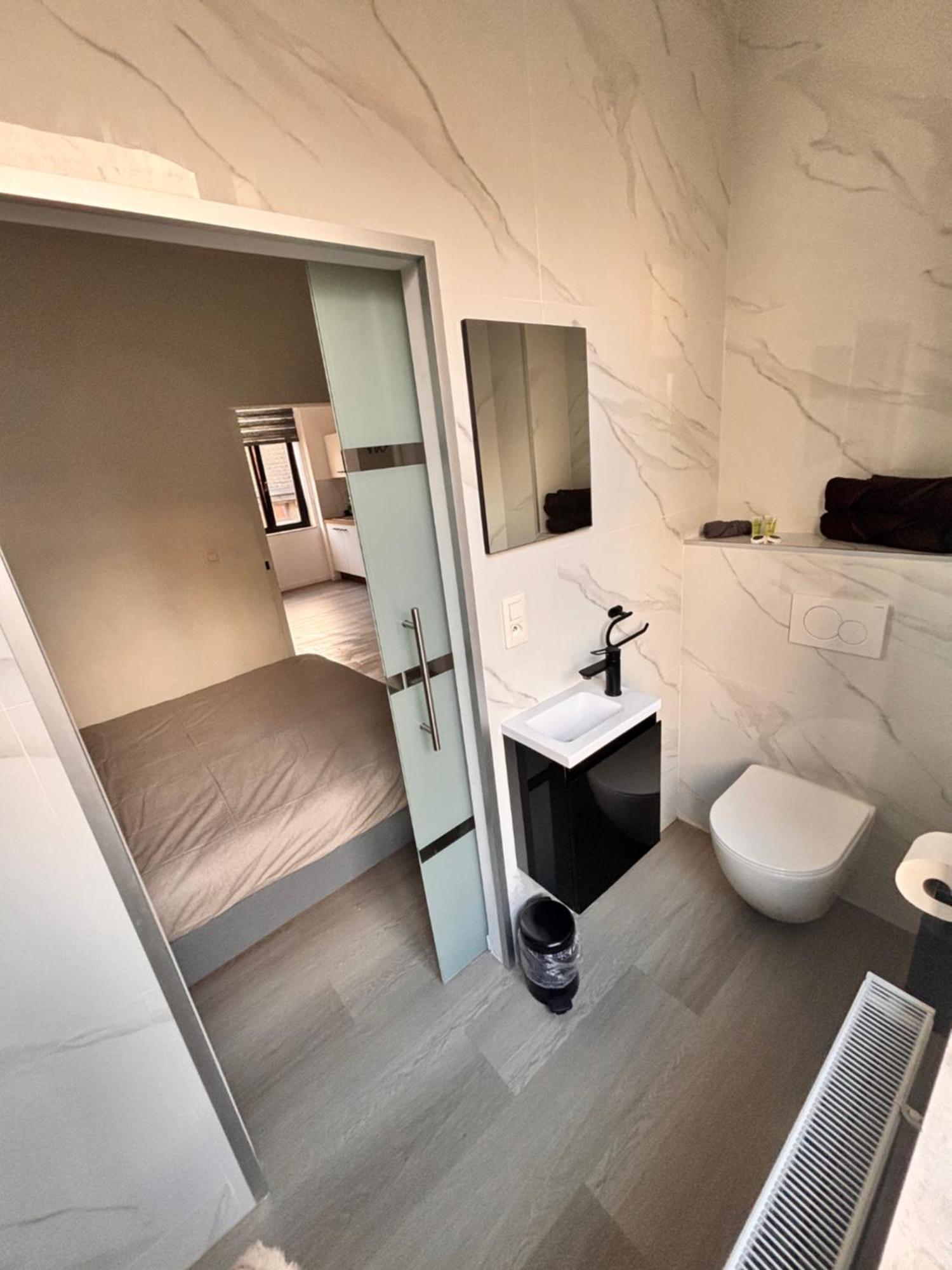 Foursuites Liege Luaran gambar